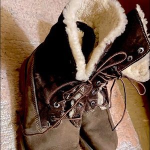 Timberland Suede Fur lined Boots